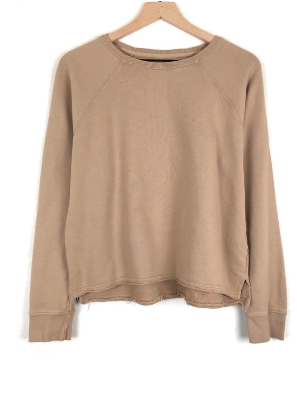 PACT Organic Cotton Crewneck
Sweatshirt Women's Sz M Tan
Distressed Hem